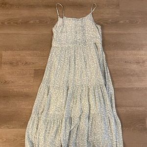 Floral maxi dress, worn once, size small